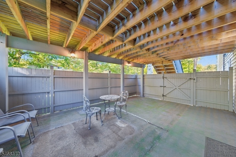 HUGE COVERED PATIO