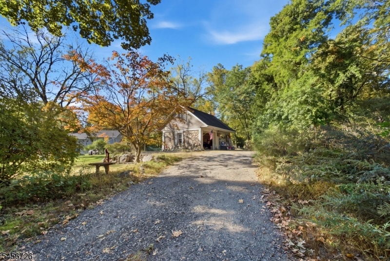 Detached Garage