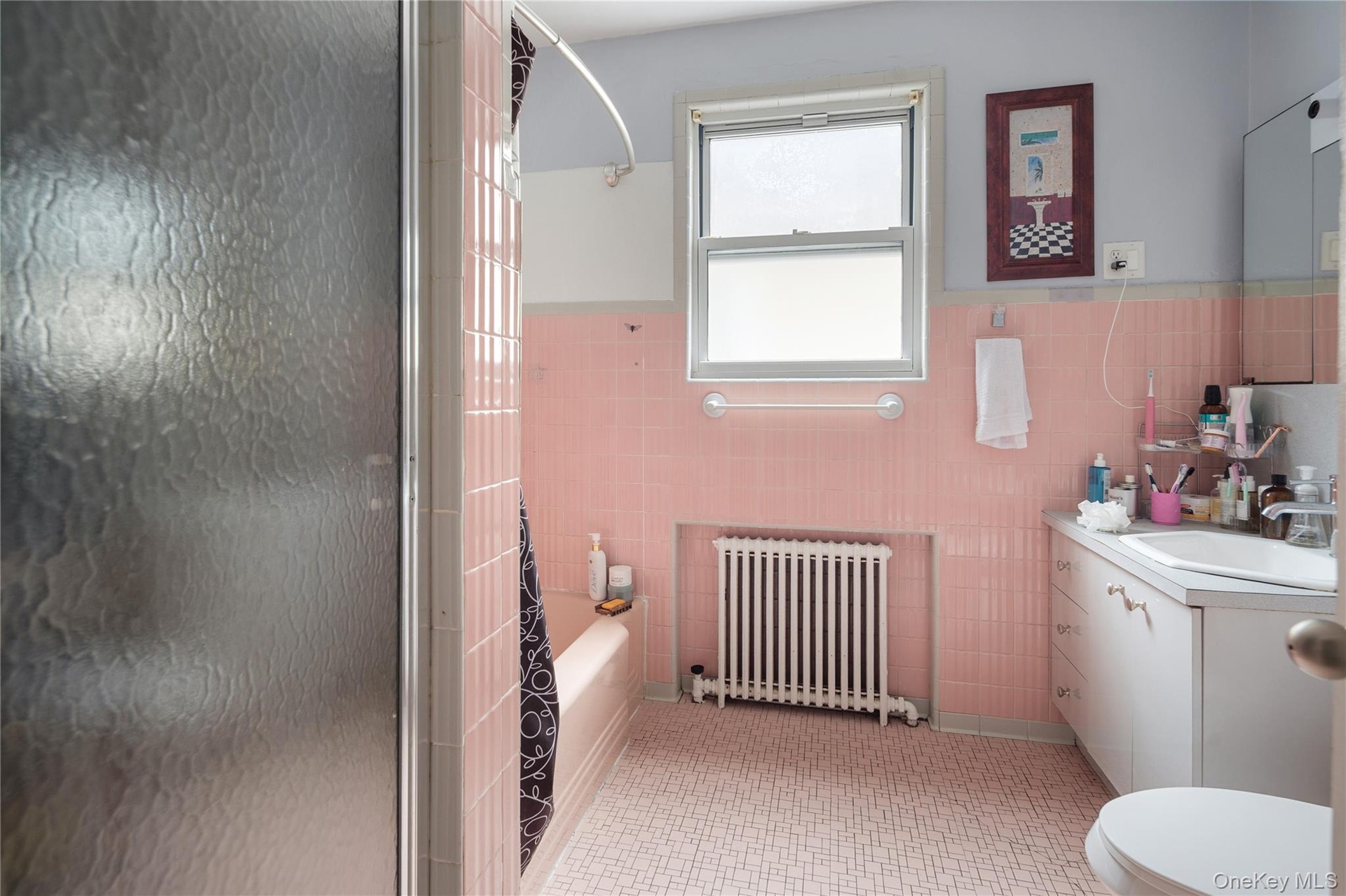 2nd floor bathroom