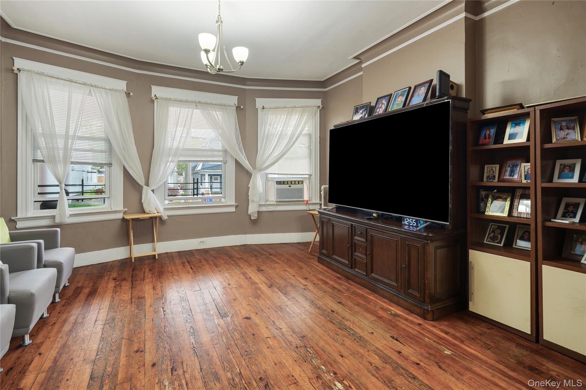 1st floor living room