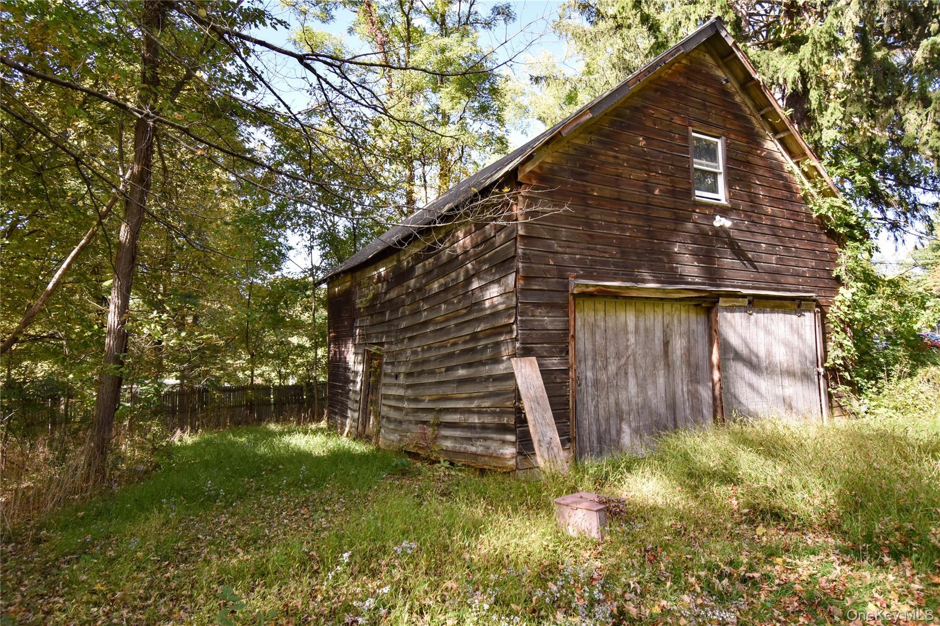 Barn was added in 1930.