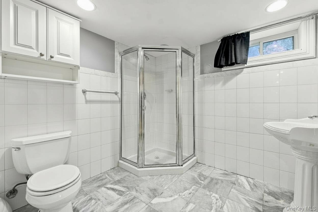 Full updated bath in the basement