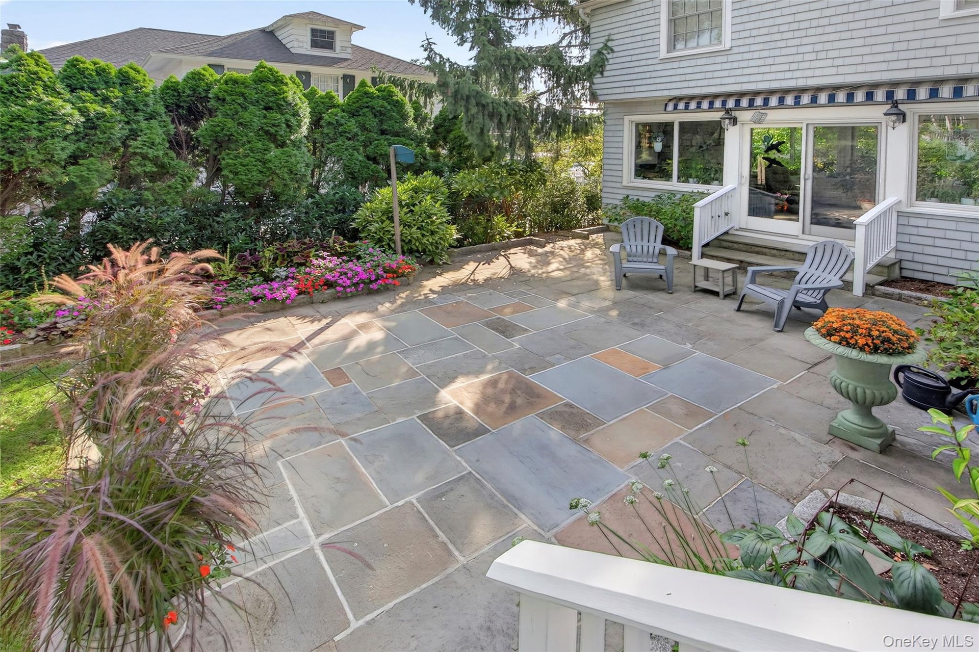 Deck Connecting to Patio
