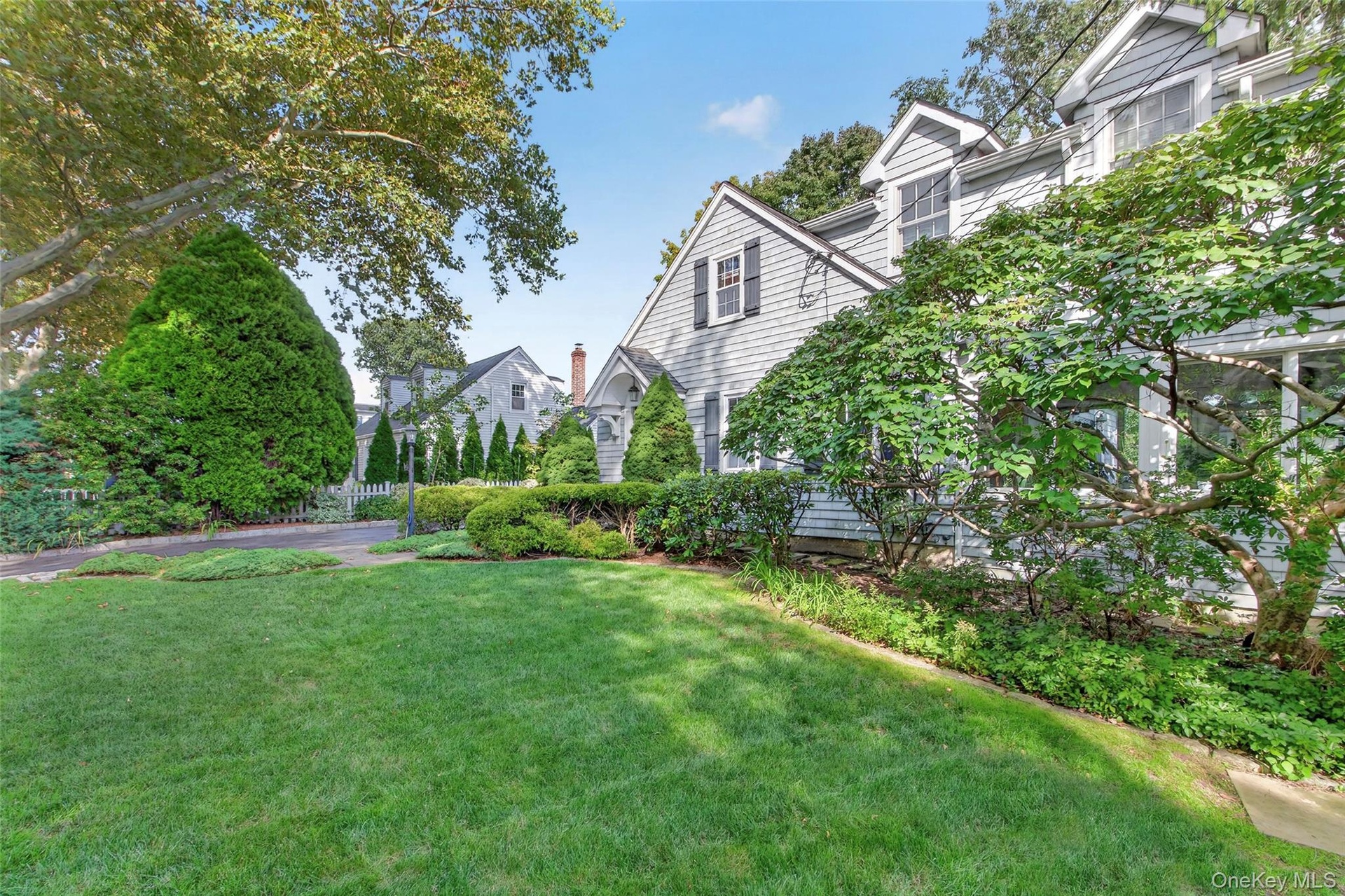 Lovely Front Garden