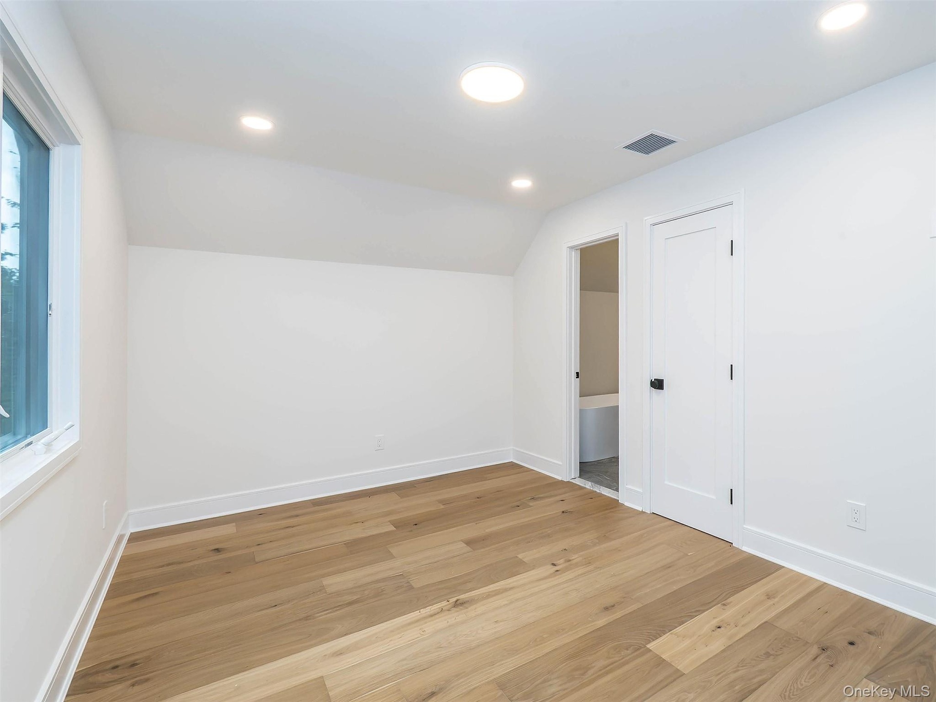 2nd Floor: Bedroom #2