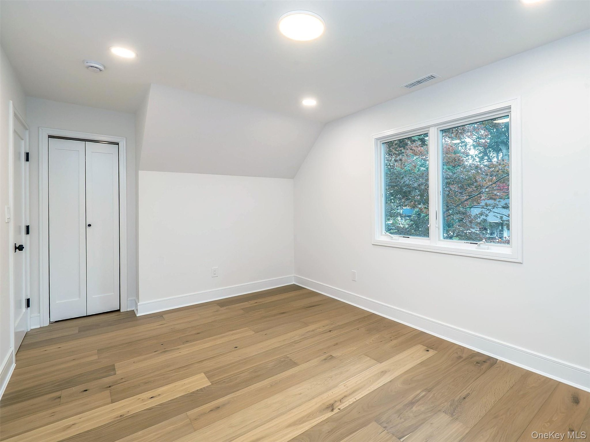 2nd Floor: Bedroom #2