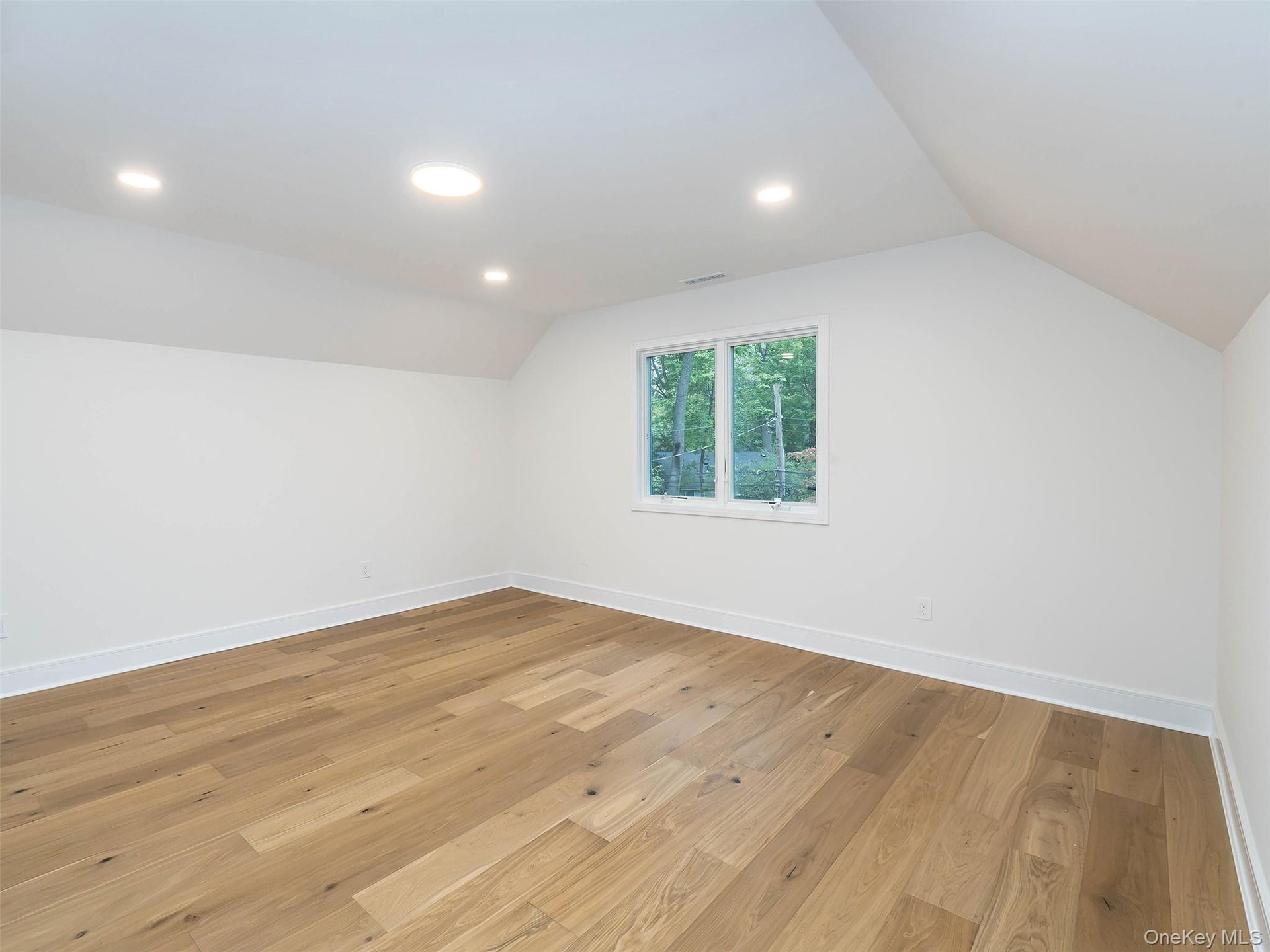 2nd Floor: Bedroom #3