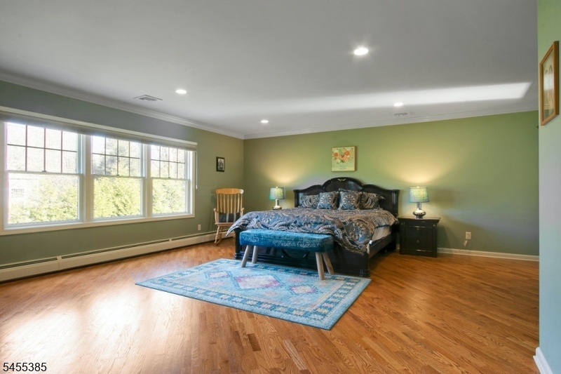 Luxurious Primary Suite