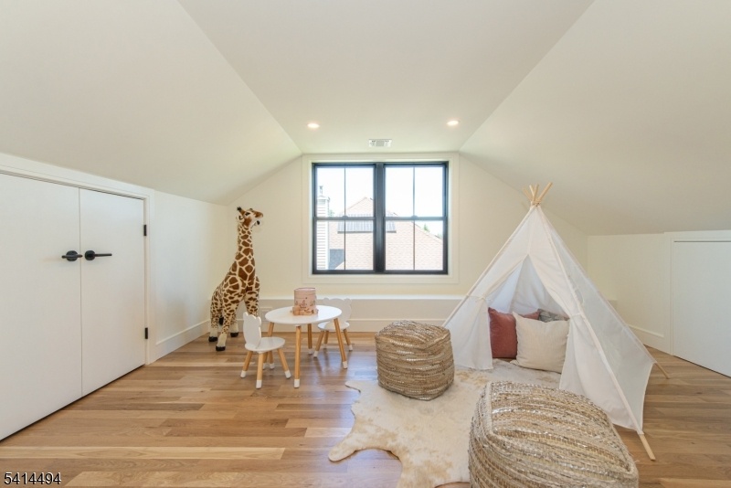 Bedroom/Playroom