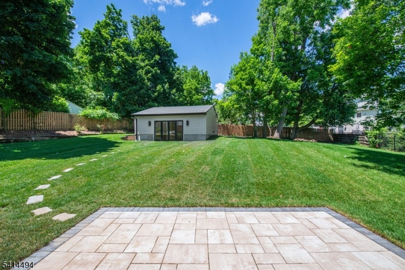 Paver Patio & Backyard
