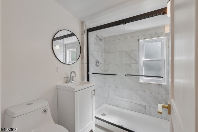 2nd floor bathroom