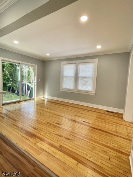 DiningRoom-
