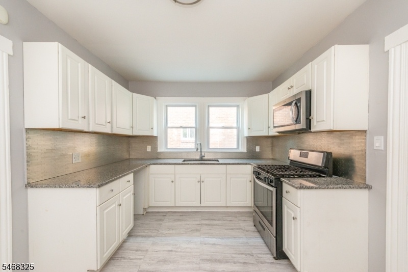FLOOR 1 RIGHT KITCHEN