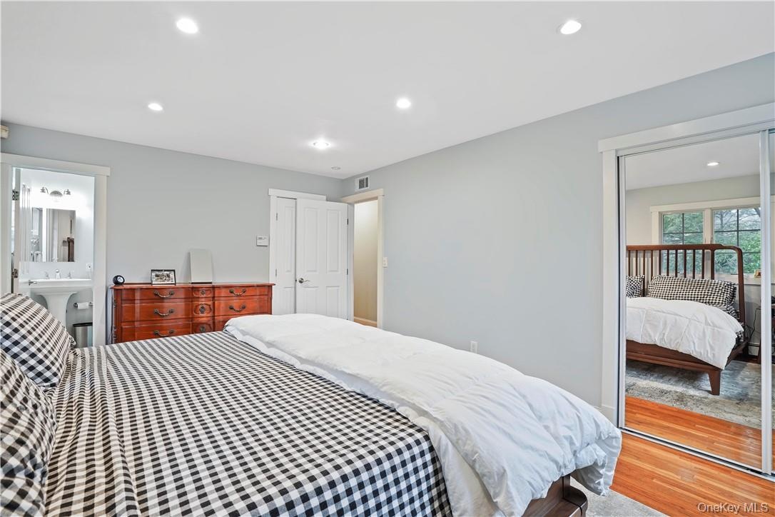 Primary Bedroom with en -suite bath