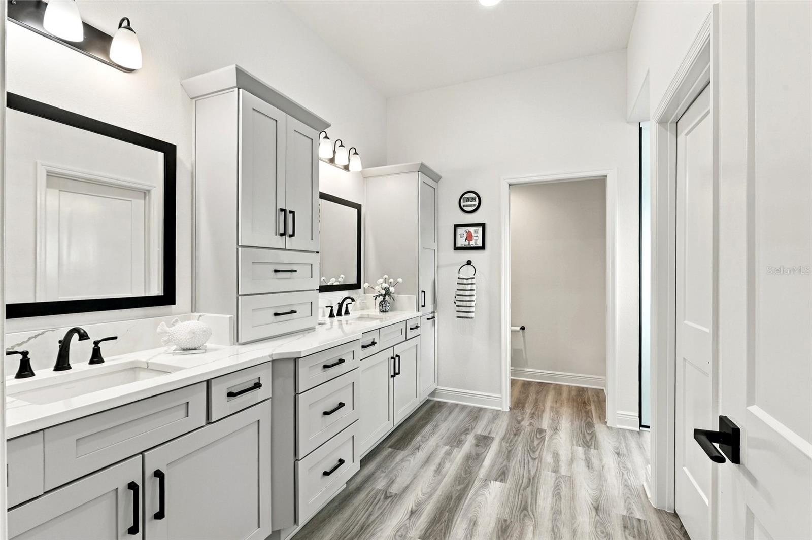 Primary Bedroom En-Suite