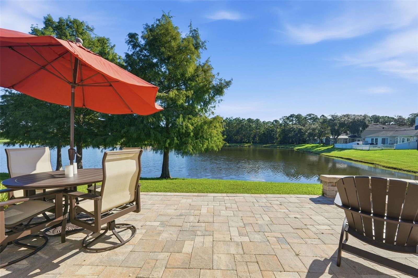 LARGE PATIO WITH BEAUTIFUL VIEWS