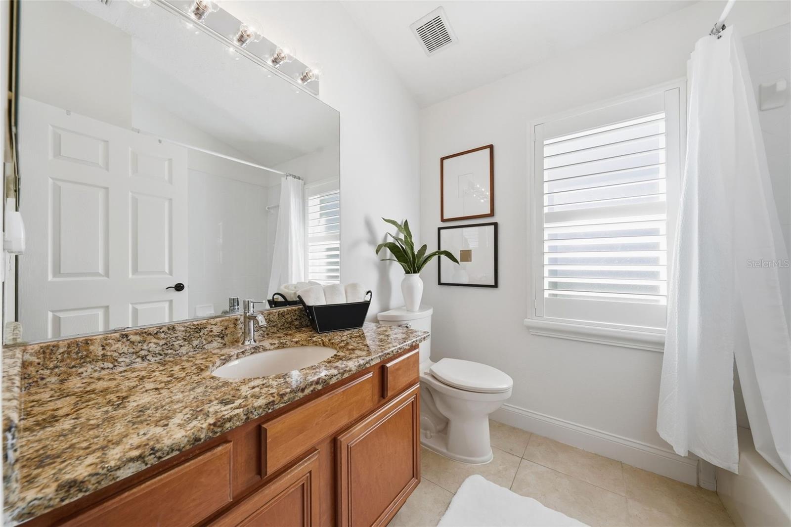 2ND BATHROOM BETWEEN BEDROOMS 2 AND 3