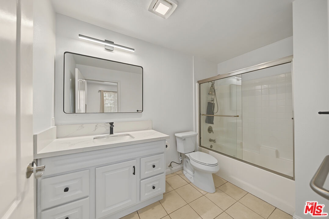 Second Full Bath Located insid
