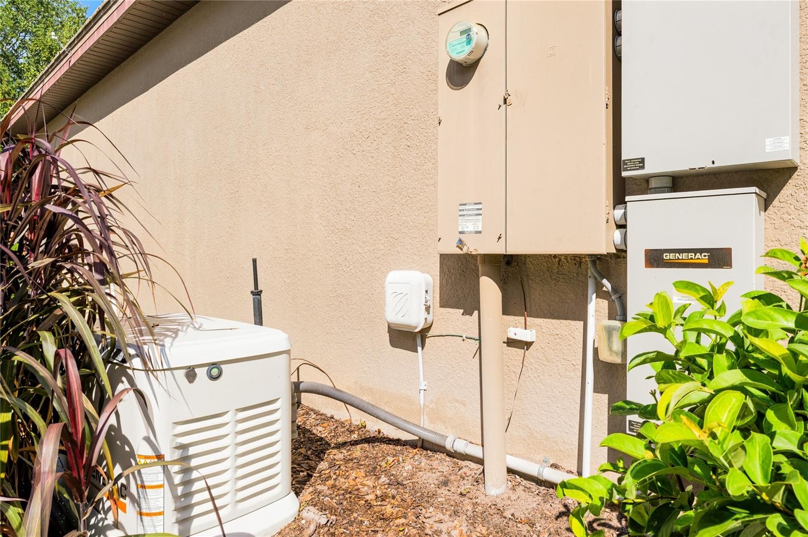 Generac Whole Home Generator - NEW BATTERY!