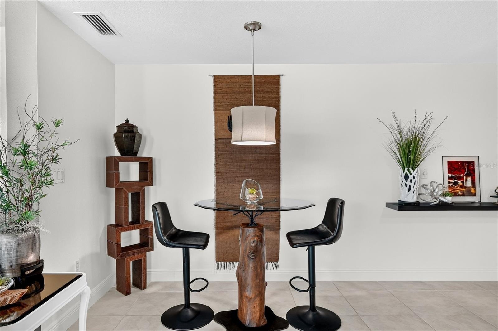 Kitchen/Breakfast Nook