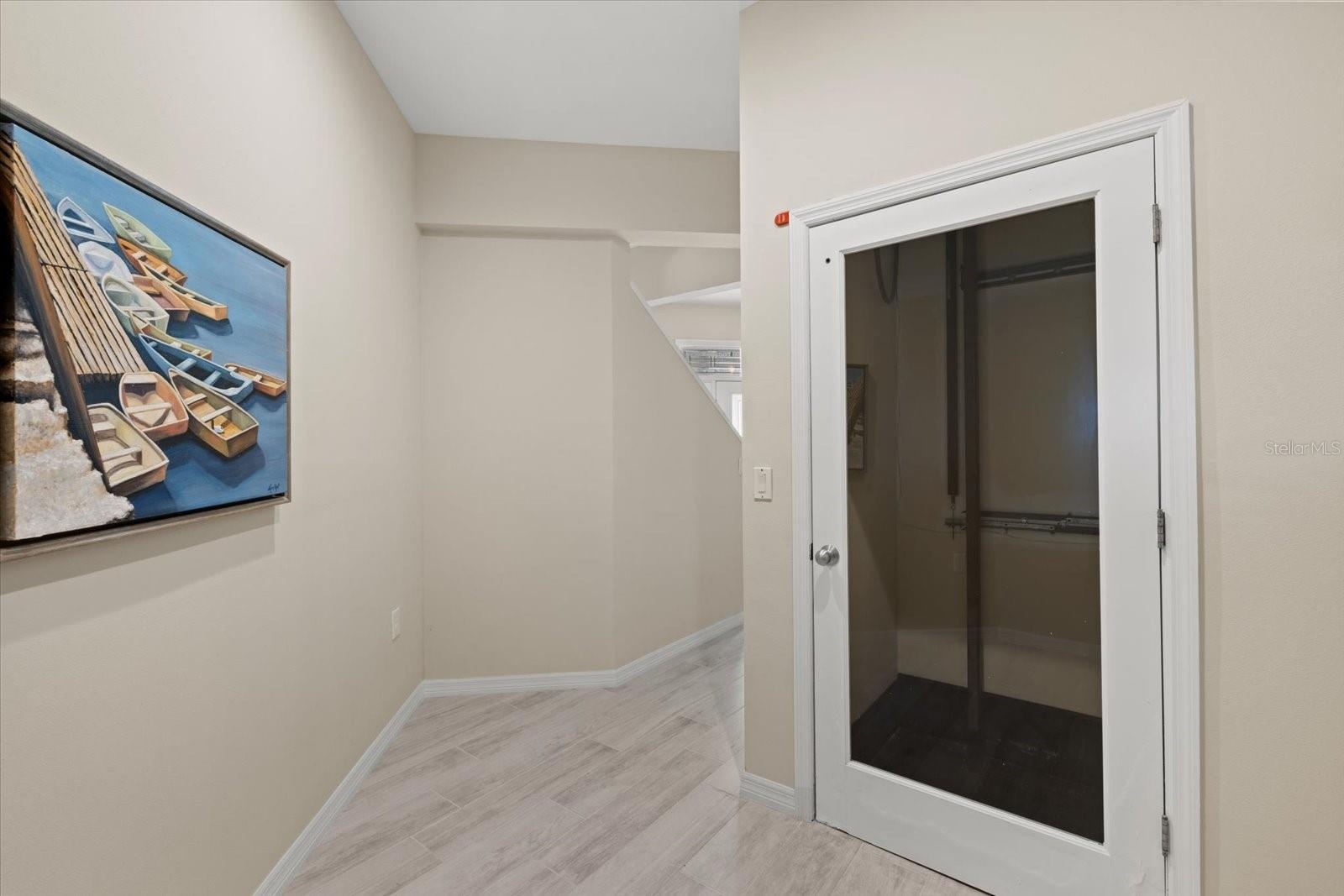 Elevator to all 3 levels
