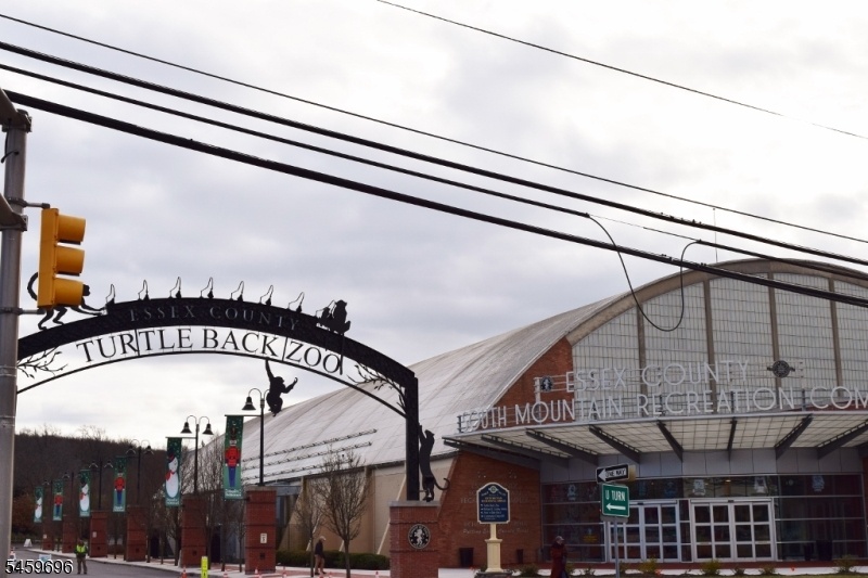 Turtleback Zoo and Rec Ctr