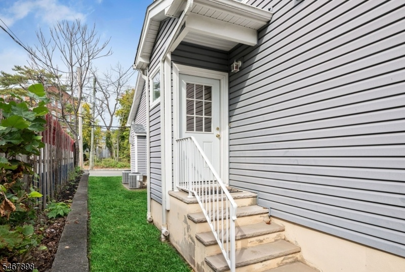 Entrance to 2nd floor unit
