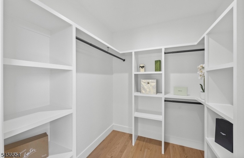 Walk-in closet