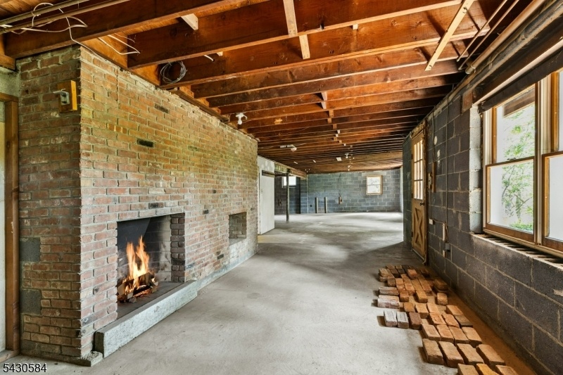 Lower Level w/ Fireplace