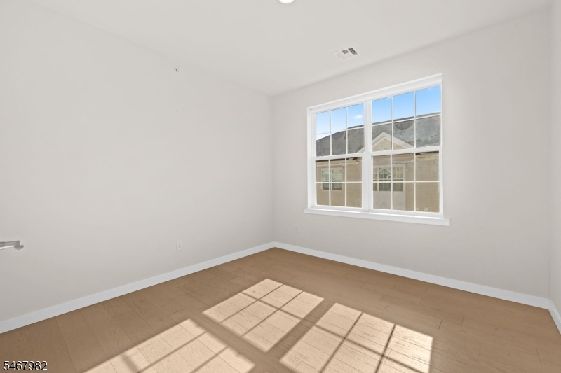 3rd bedroom or den