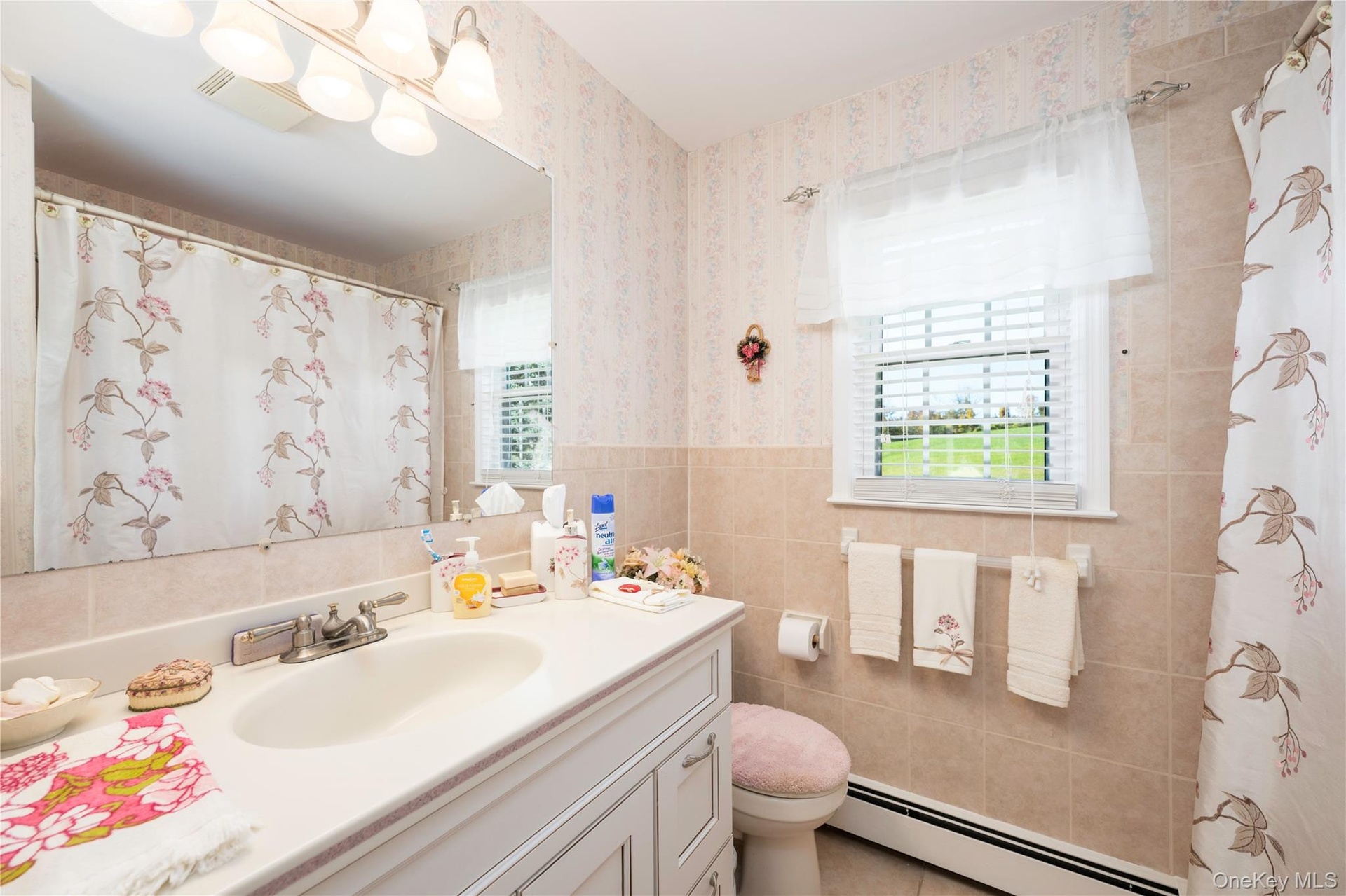 Full bathroom on second floor