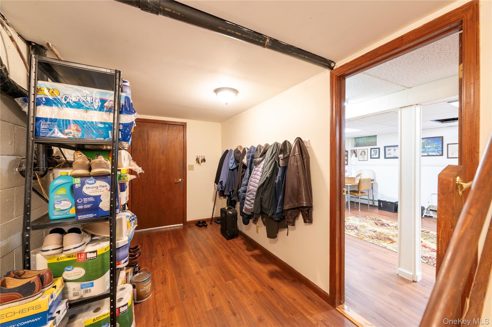 Entrance area from garage