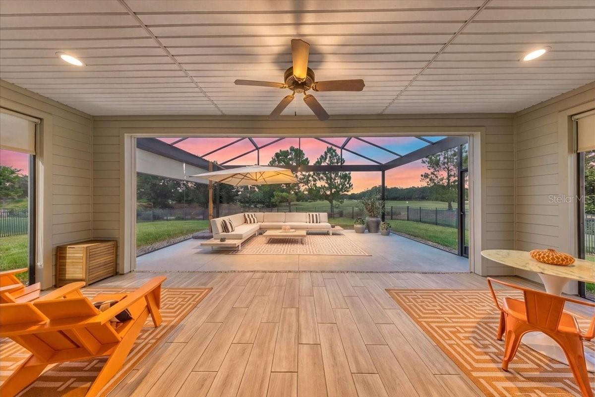 Large Screened Indoor/Outdoor Living Area
