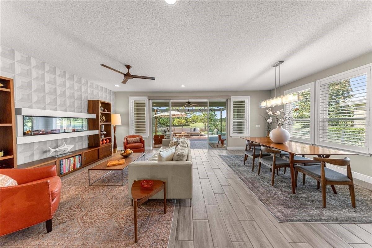 View to Large Screened Indoor/Outdoor Living Area