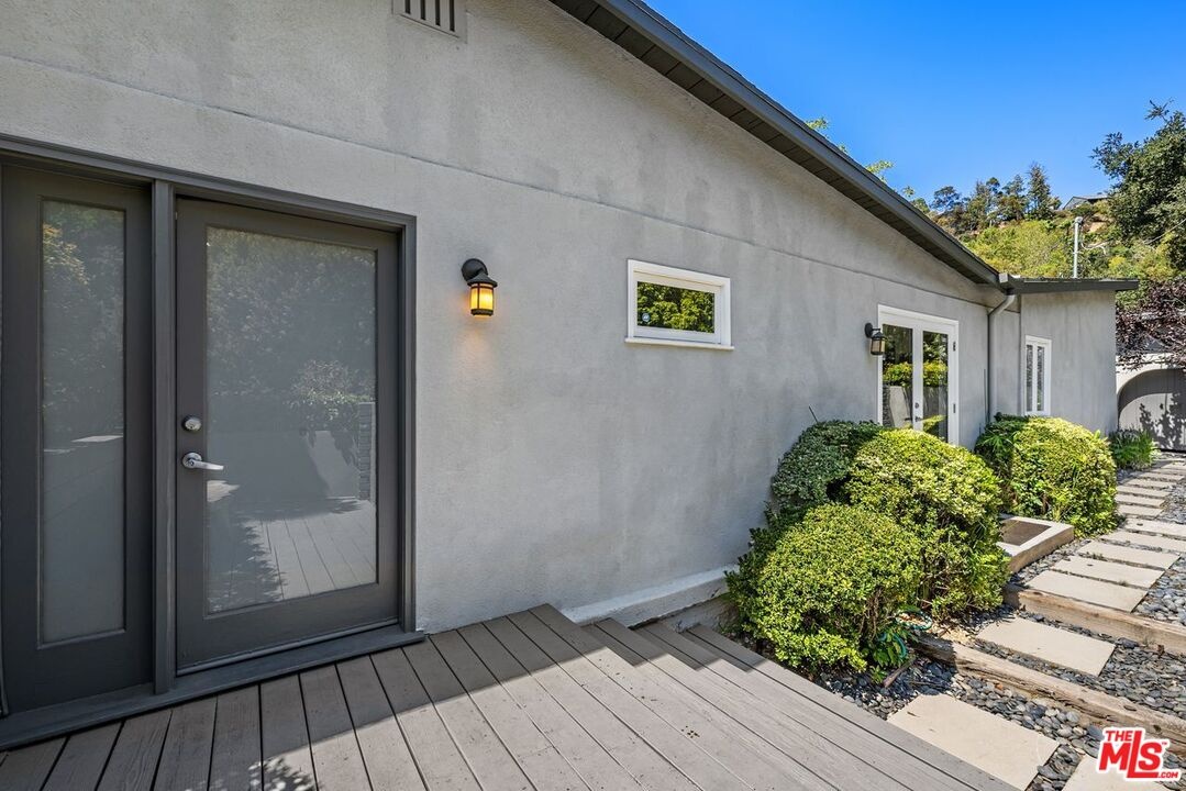 Private front entrance