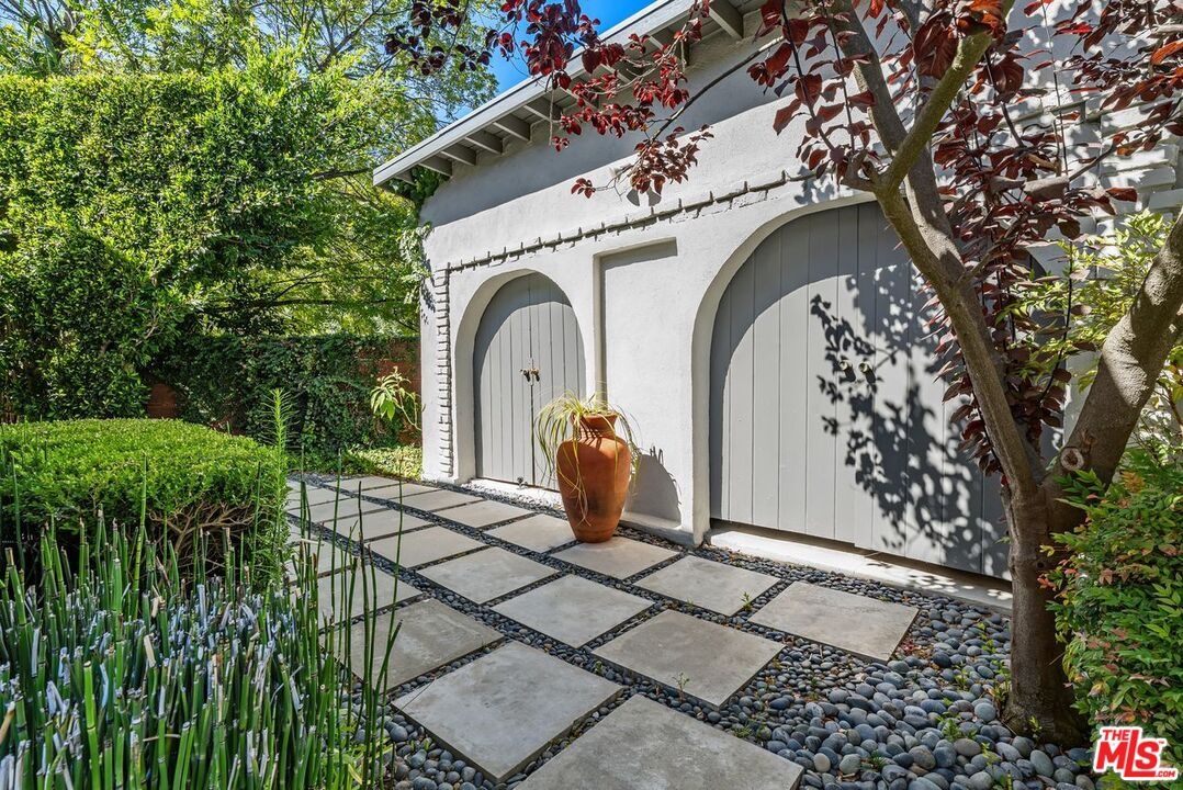 Private entrance