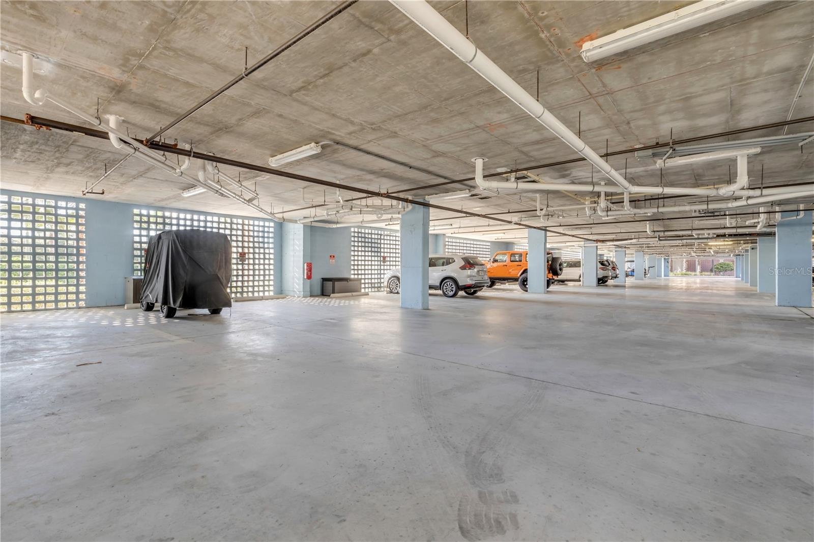 Parking garage