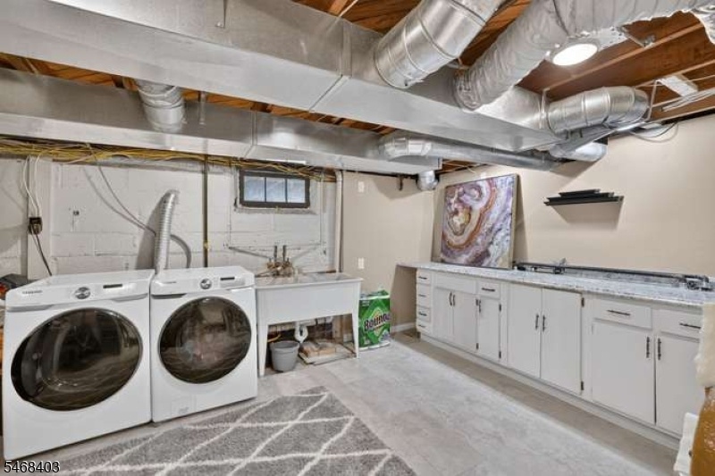 LAUNDRY RM