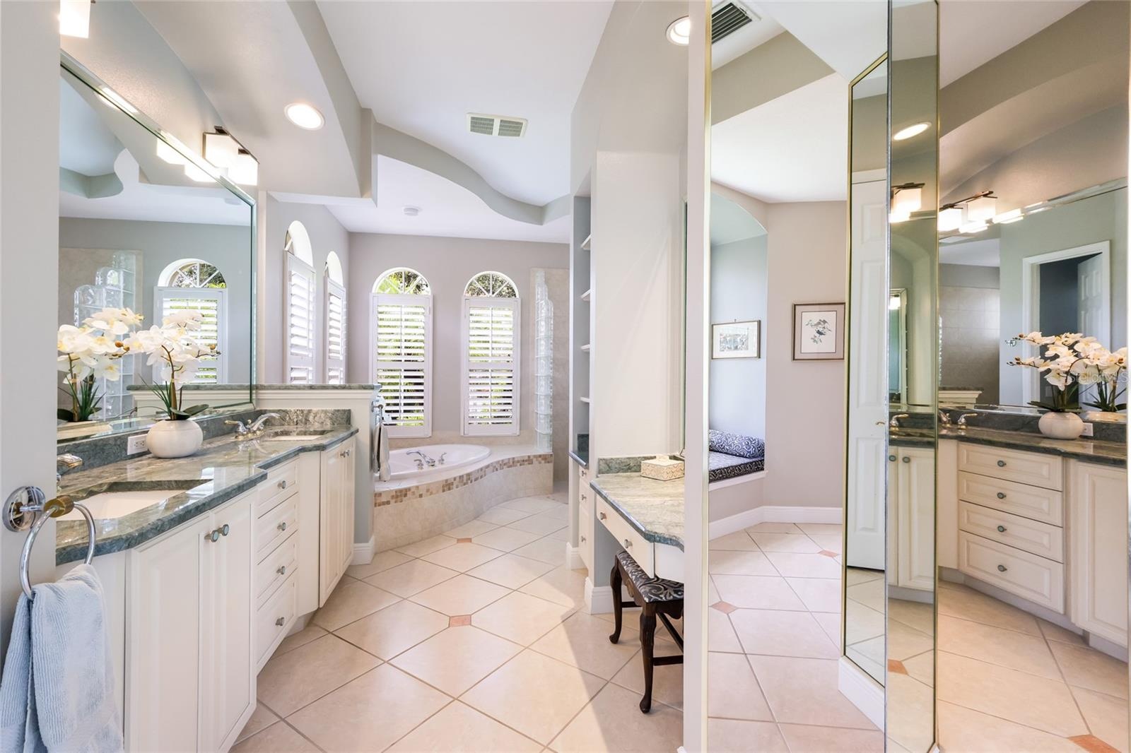Primary en suite