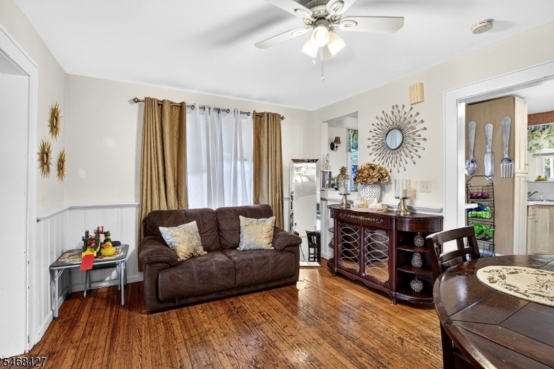 Dining room unit 1