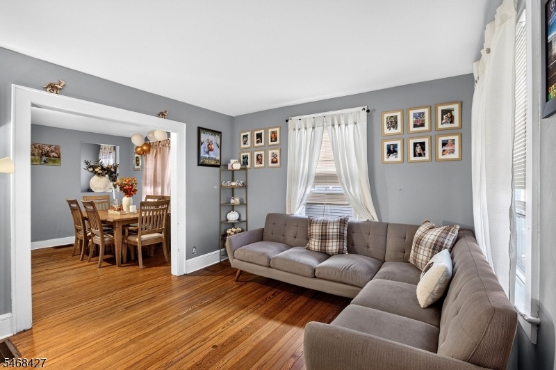 Living room unit 2
