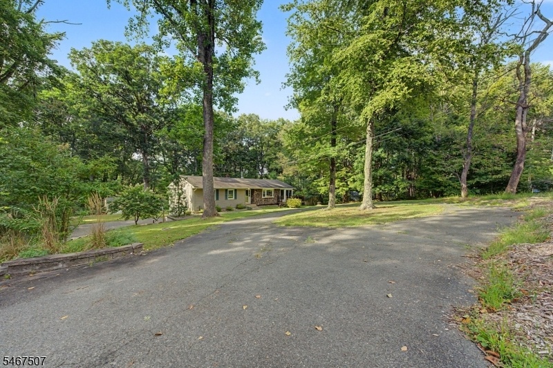 Circular Driveway!