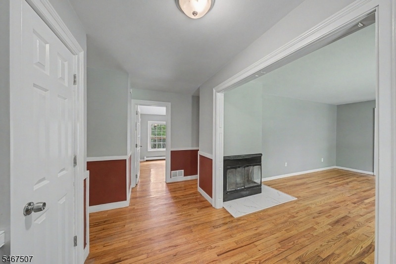 Foyer / Family Room