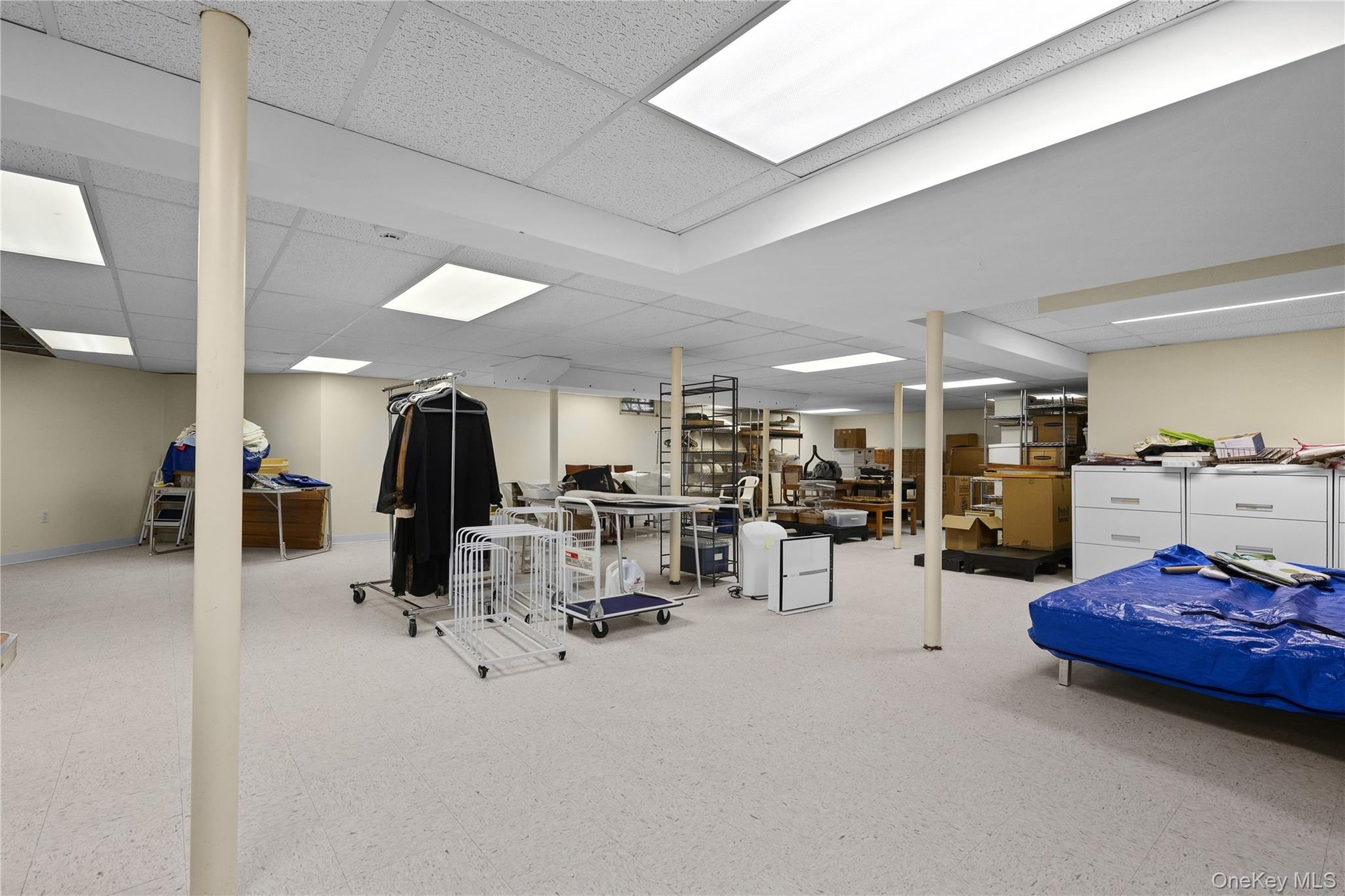 Full finished storage with plenty of room for a play room, gym, theatre as well as storage.