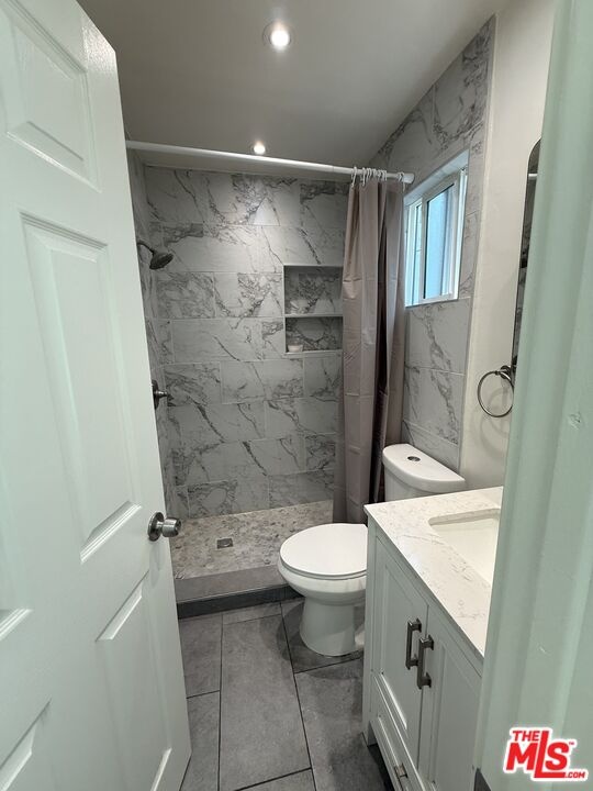 2nd bathroom