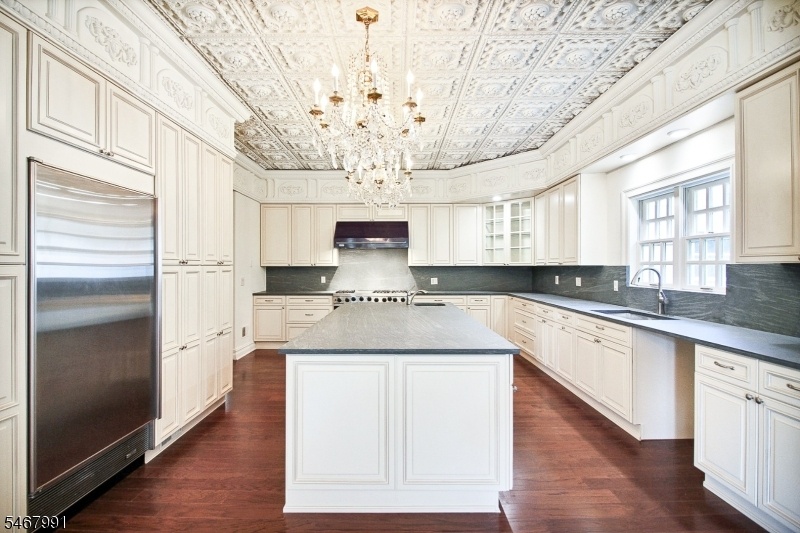 Gourmet Kitchen