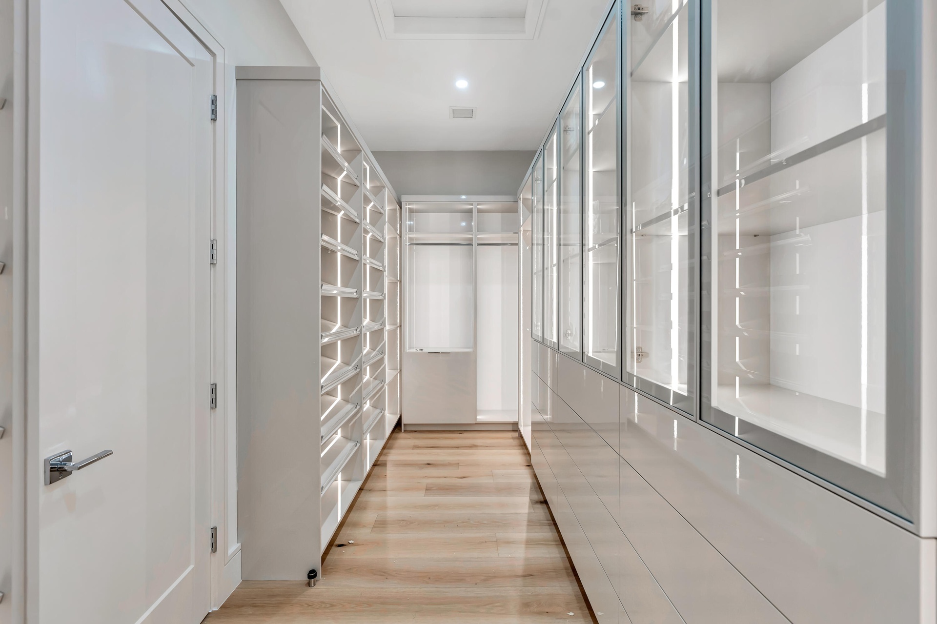 2nd floor her closet