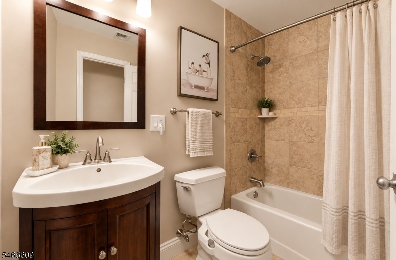 Main bathroom