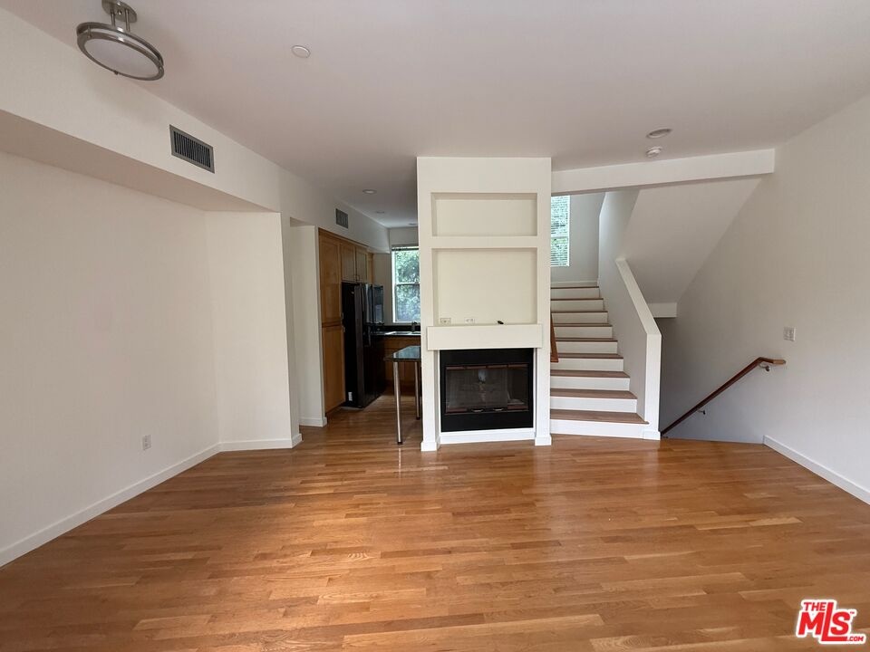 living w fireplace