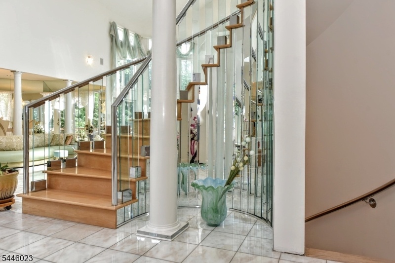 WONDERFUL WINDING STAIRCASE